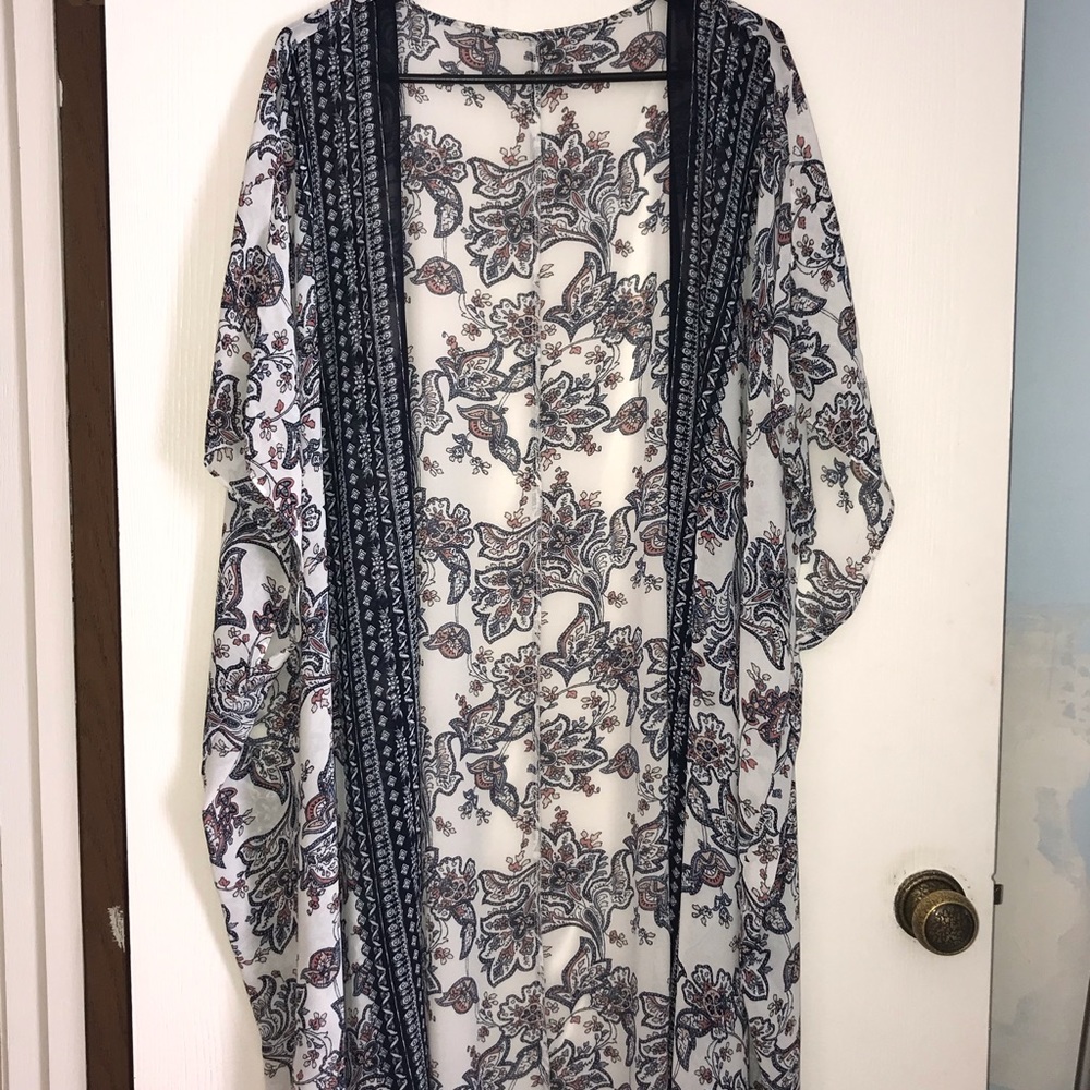 Thin overpiece/ paisley short sleeve, long length